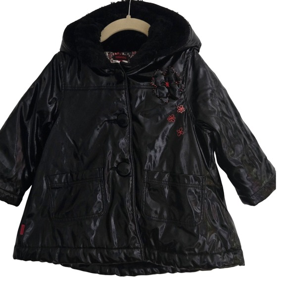 Catimini Black Patent Hooded Coat Faux Fur Trim Flower Detail Size 4